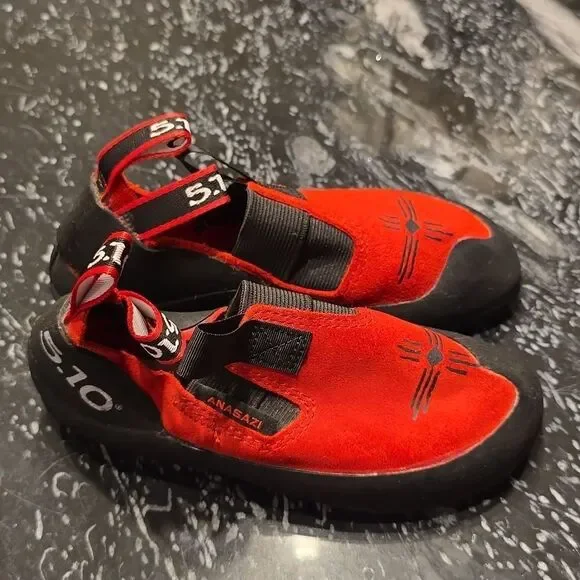BRAND NEW FIVE TEN NIAD MOCCASYM CLIMBING SHOES POWER RED G1